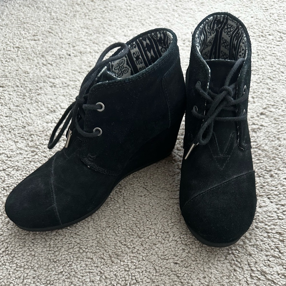 Toms Black Suede Wedge Kala Booties Size 6.5